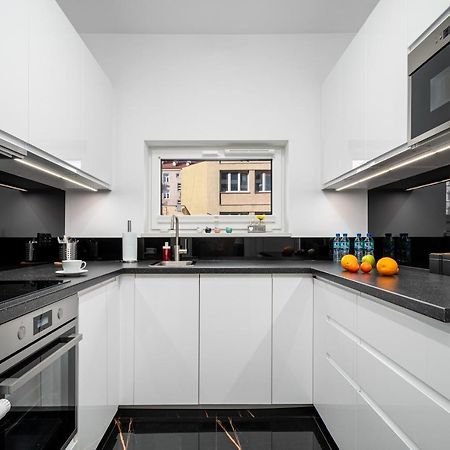 Warsaw Apartments Okrzei 12 Street Екстериор снимка