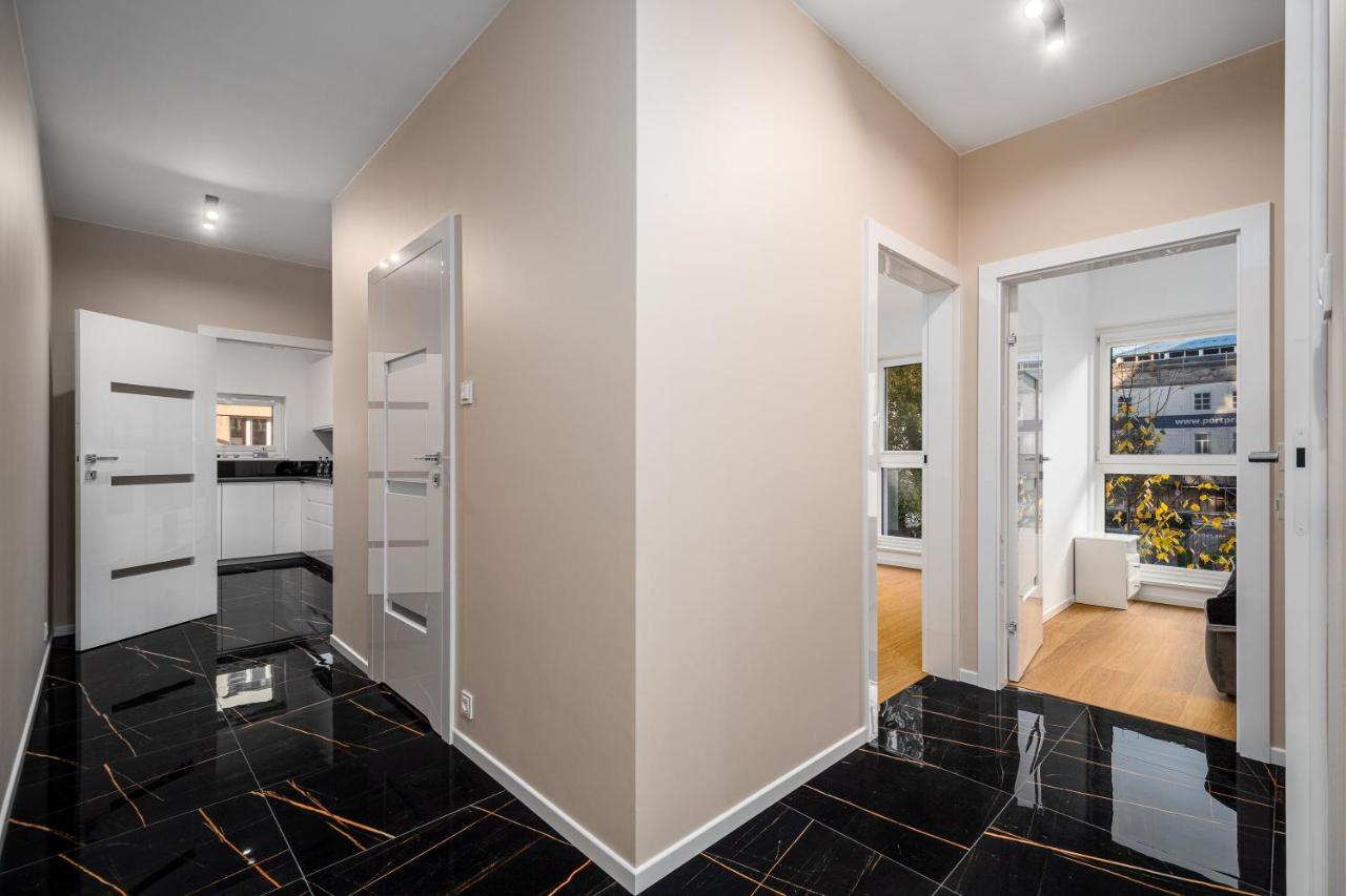 Warsaw Apartments Okrzei 12 Street Екстериор снимка