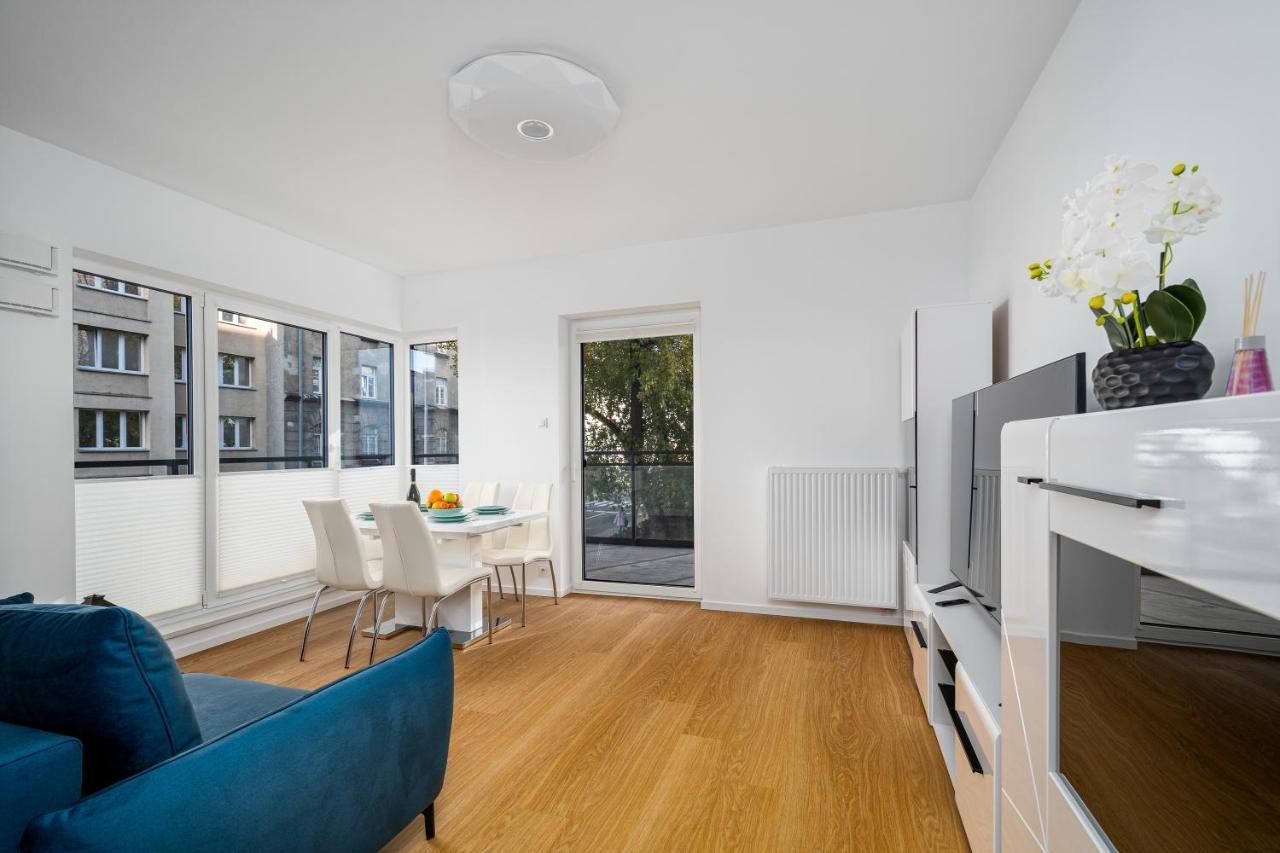 Warsaw Apartments Okrzei 12 Street Екстериор снимка